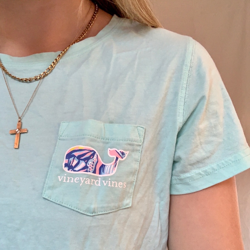 Vineyard Vines pocket tee